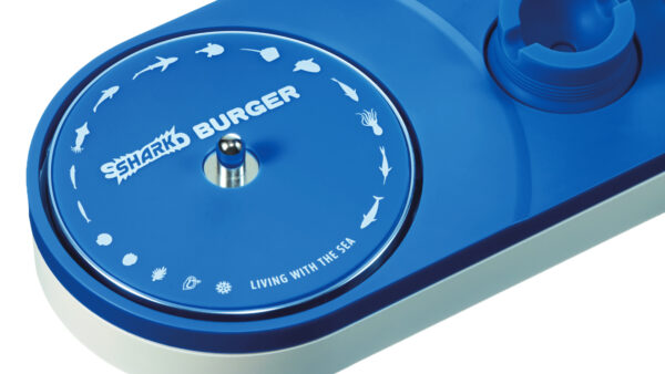 「SHARK BURGER（シャークバーガー）」の先行販売が開始。サメ革を採用したポータブルレコードプレーヤー_015