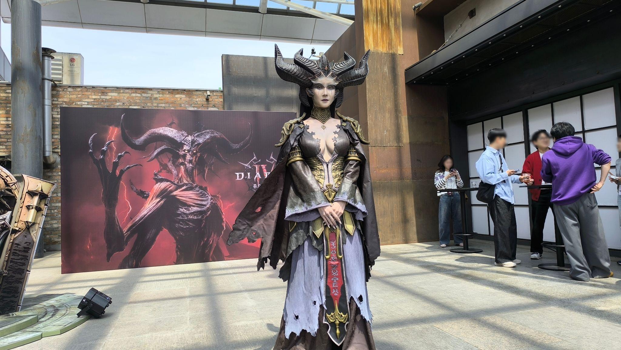 『ディアブロ Ⅳ』イベントレポート：やりたい放題すぎるコラボフードと開発者インタビュー_032