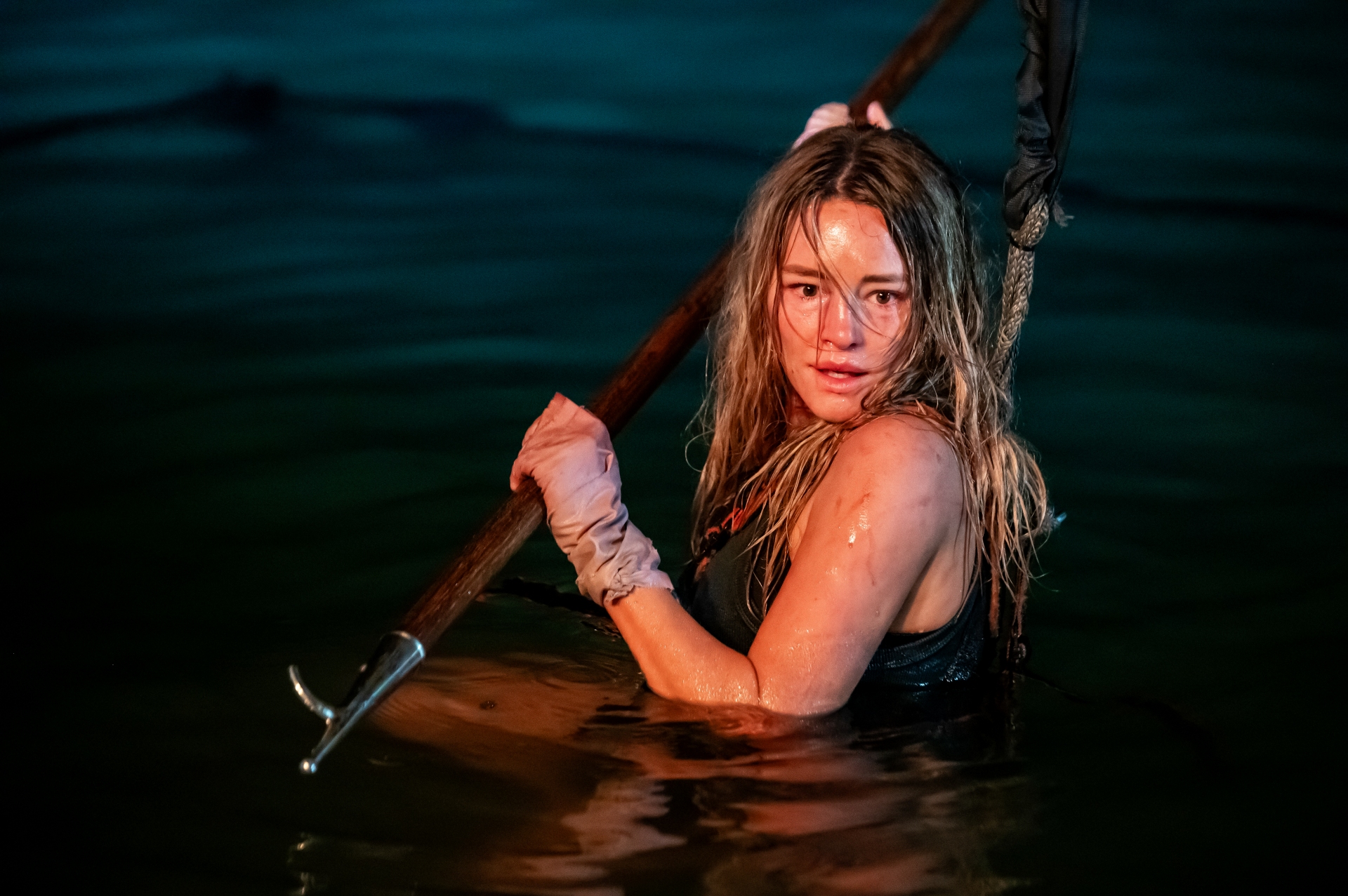 映画『デンジャラス・アニマルズ 絶望海域』の予告編とポスターが解禁_002