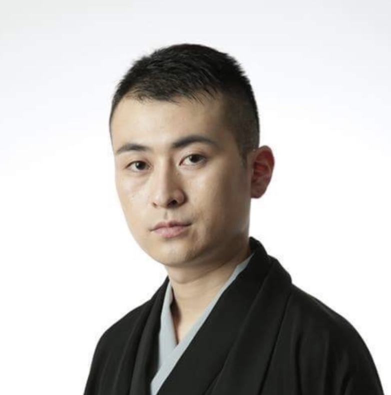 「バキ落語」を披露する異色のイベント開催決定！範馬勇次郎“鬼の背中”が描かれた巨大屏風の前で、本物の噺家が筋肉を語る_003