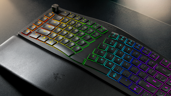 Razerがエルゴノミック・ワイヤレスキーボード「Razer Pro Type Ergo」発表。分割レイアウトでAI機能など搭載_002