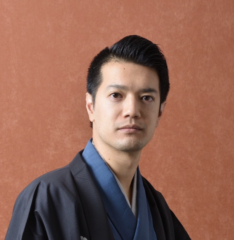 「バキ落語」を披露する異色のイベント開催決定！範馬勇次郎“鬼の背中”が描かれた巨大屏風の前で、本物の噺家が筋肉を語る_002