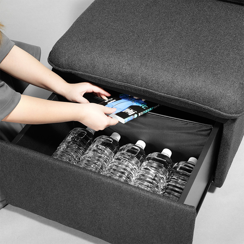 座面下の隠し倉庫にいろいろしまっておけるソファがバウヒュッテより発売_004