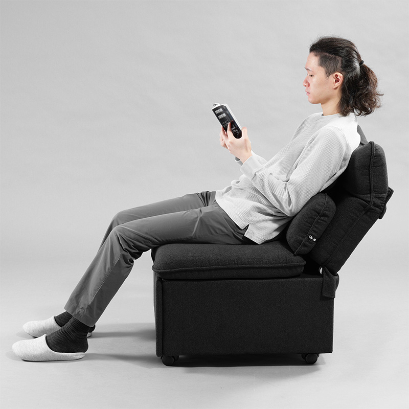 座面下の隠し倉庫にいろいろしまっておけるソファがバウヒュッテより発売_007