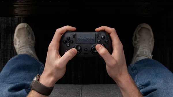 PS5用の公式ライセンスコントローラー「SCUF Omega」が発表、同日発売_004