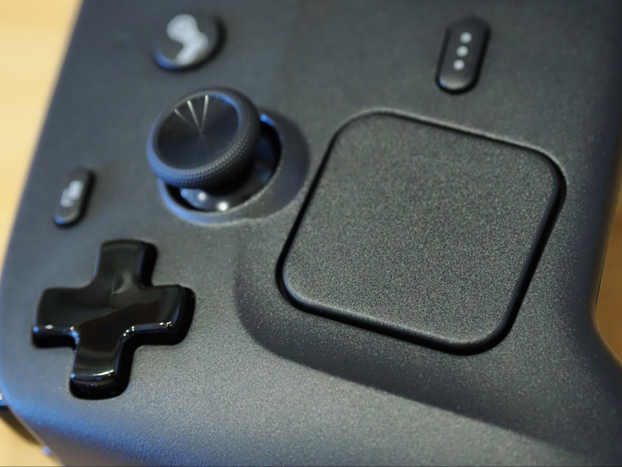 「Steam Controller」製品レビュー｜疑似キーマウ＆ボタン・スティック操作が融合したモンゴリアンコントローラー_009