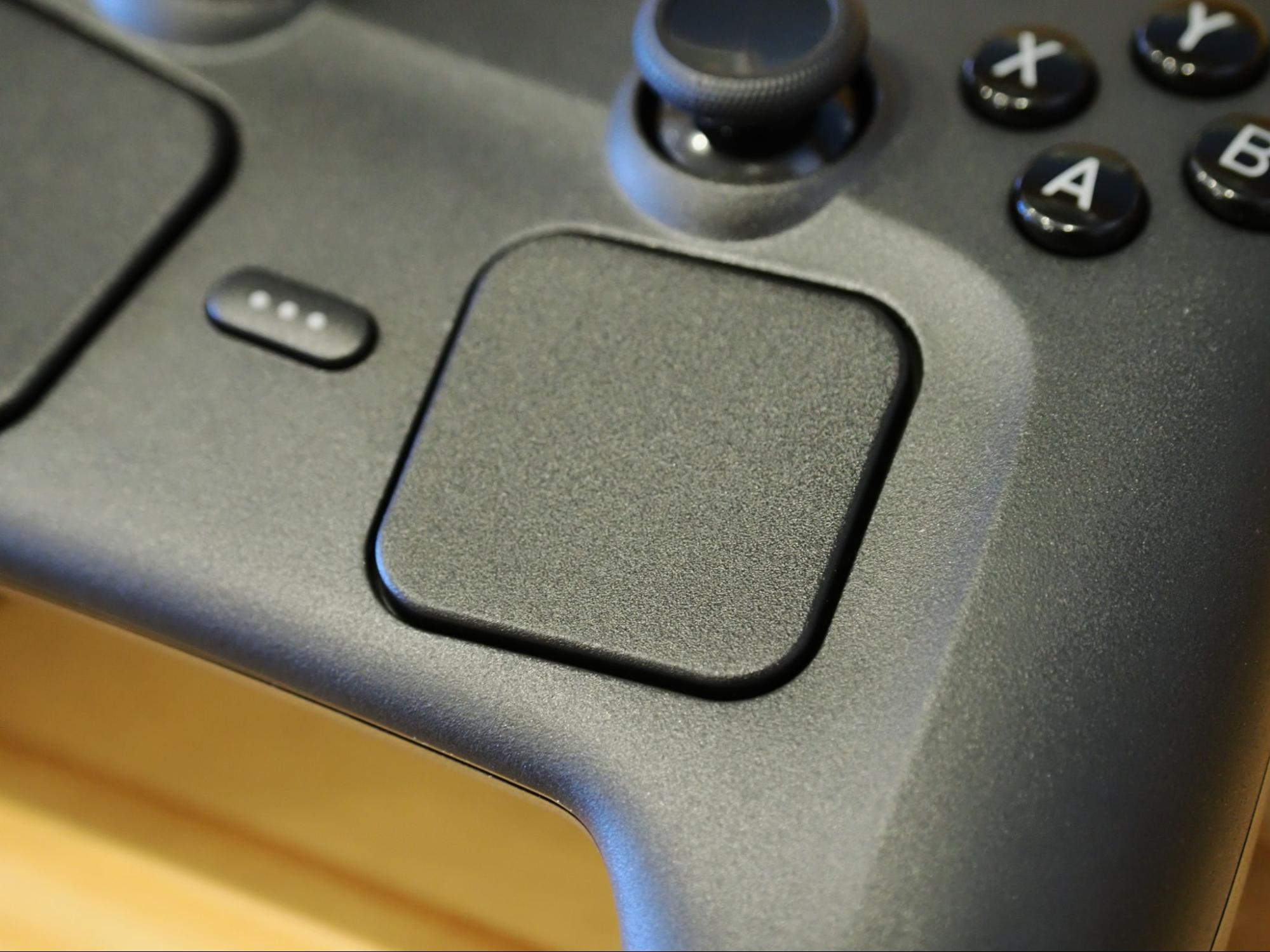 「Steam Controller」製品レビュー｜疑似キーマウ＆ボタン・スティック操作が融合したモンゴリアンコントローラー_006