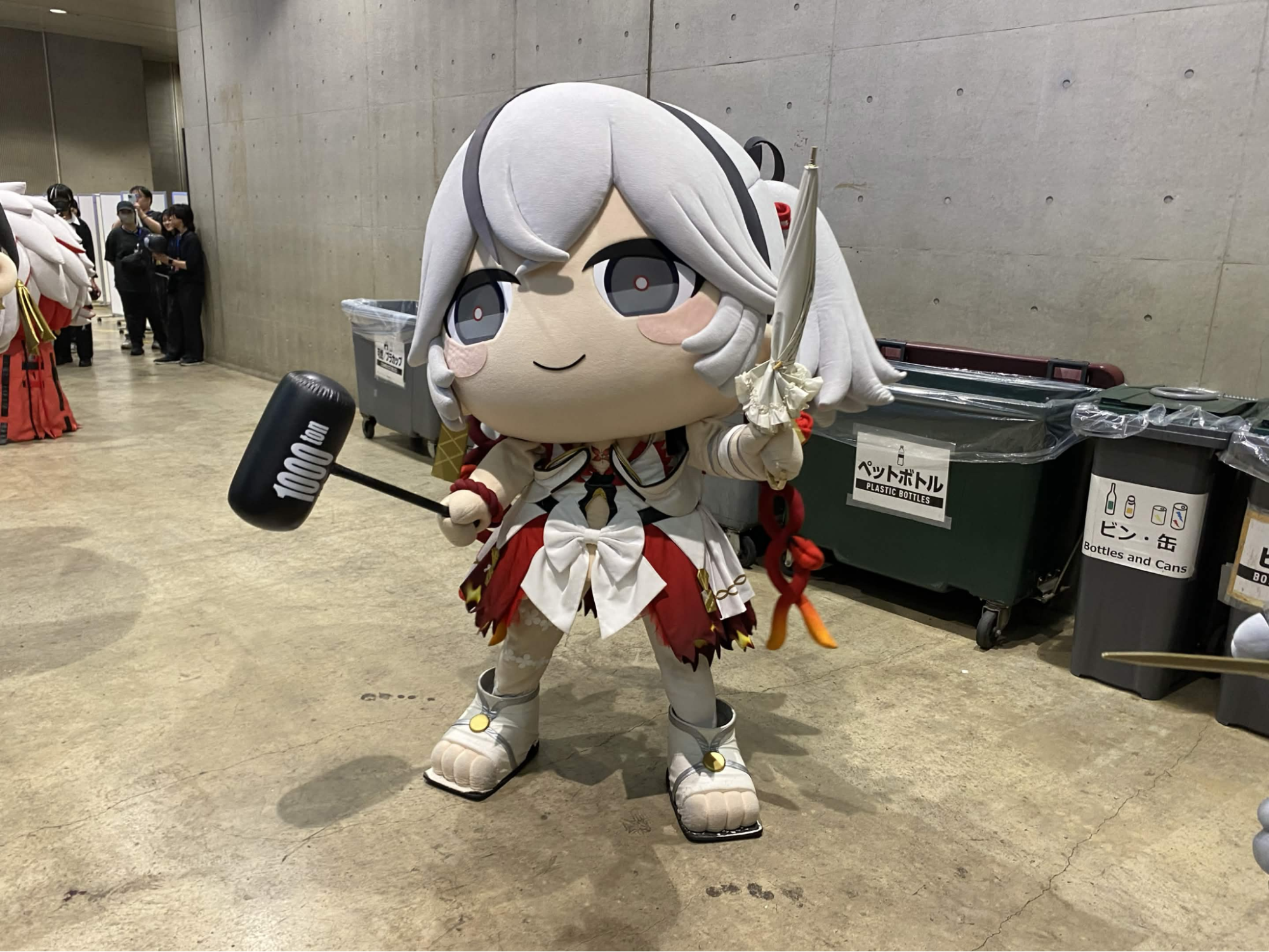 『鳴潮』2周年イベントレポート:着ぐるみを追いかけて笑って、ライブで泣いて、グッズ交換で盛り上がる、かけがえのない時間_015