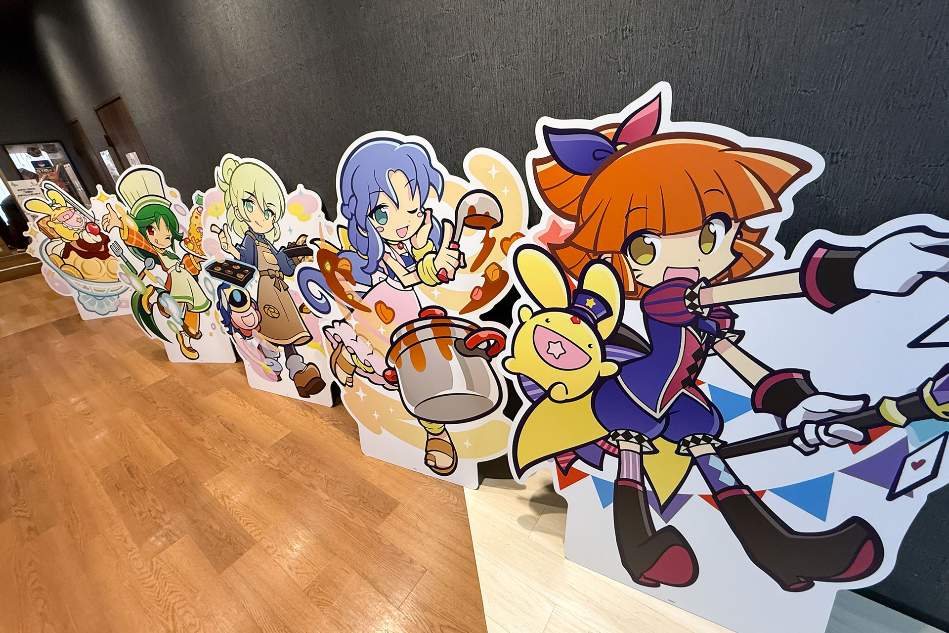 「ぷよクエカフェ」が約1年ぶりに復活! ルルーのカレーや13周年お祝いドリンクなどコラボメニューをひと足お先に味わってきた_002