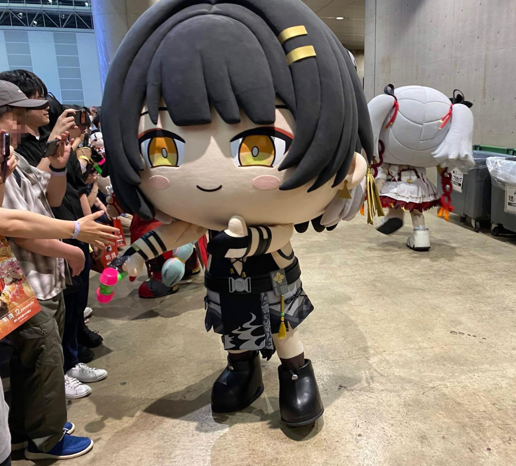 『鳴潮』2周年イベントレポート:着ぐるみを追いかけて笑って、ライブで泣いて、グッズ交換で盛り上がる、かけがえのない時間_022