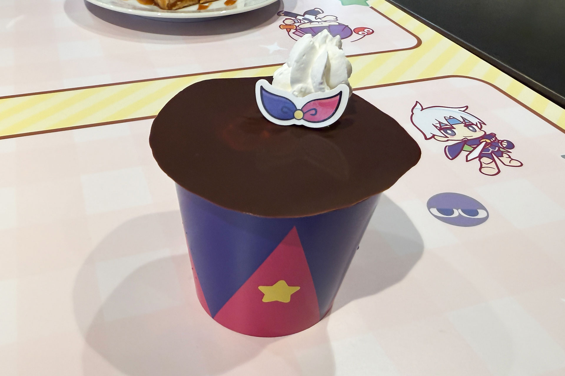 「ぷよクエカフェ」が約1年ぶりに復活! ルルーのカレーや13周年お祝いドリンクなどコラボメニューをひと足お先に味わってきた_008
