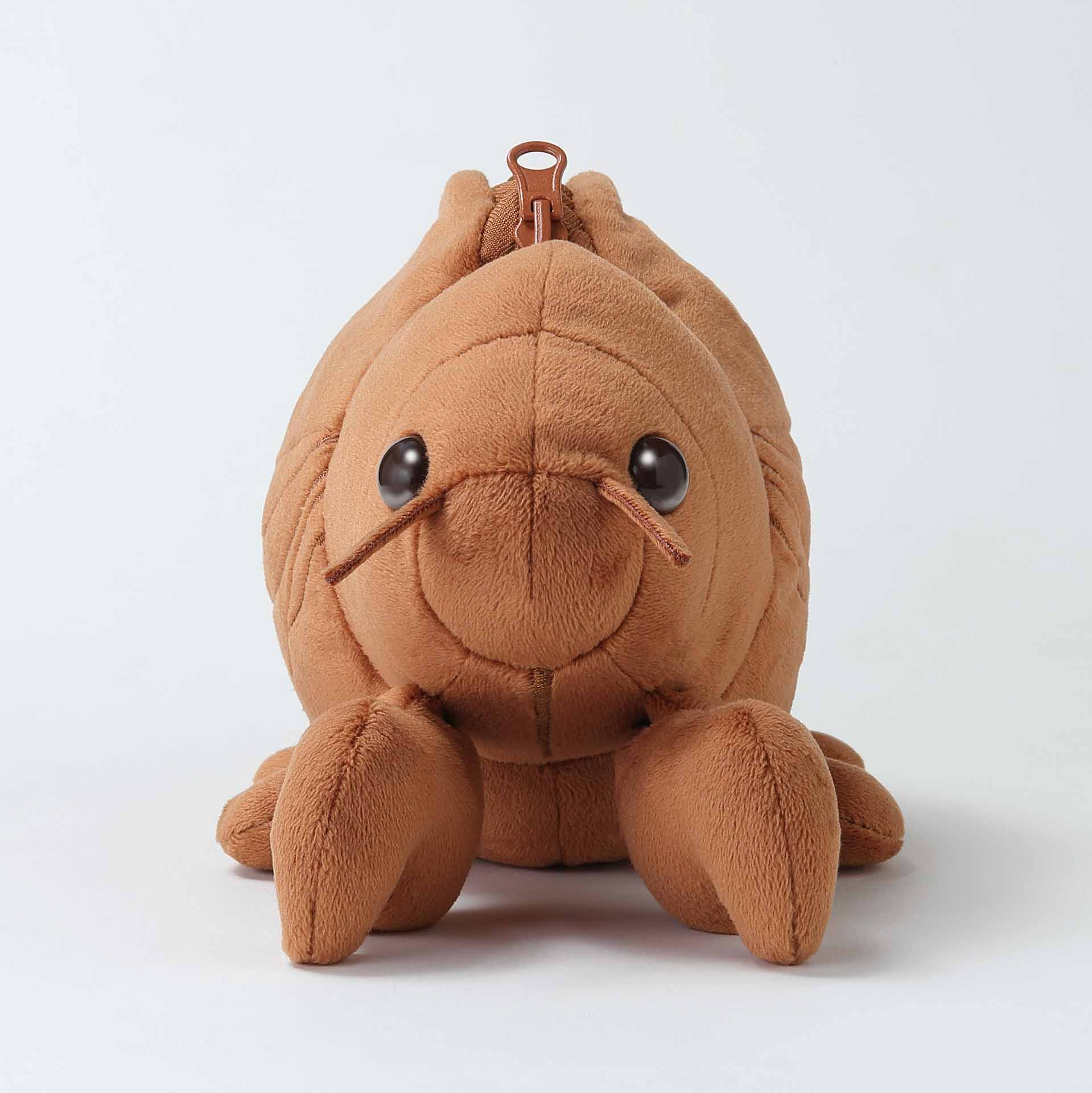 “セミの抜け殻”から幼虫を羽化できる巨大ぬいぐるみが登場_005