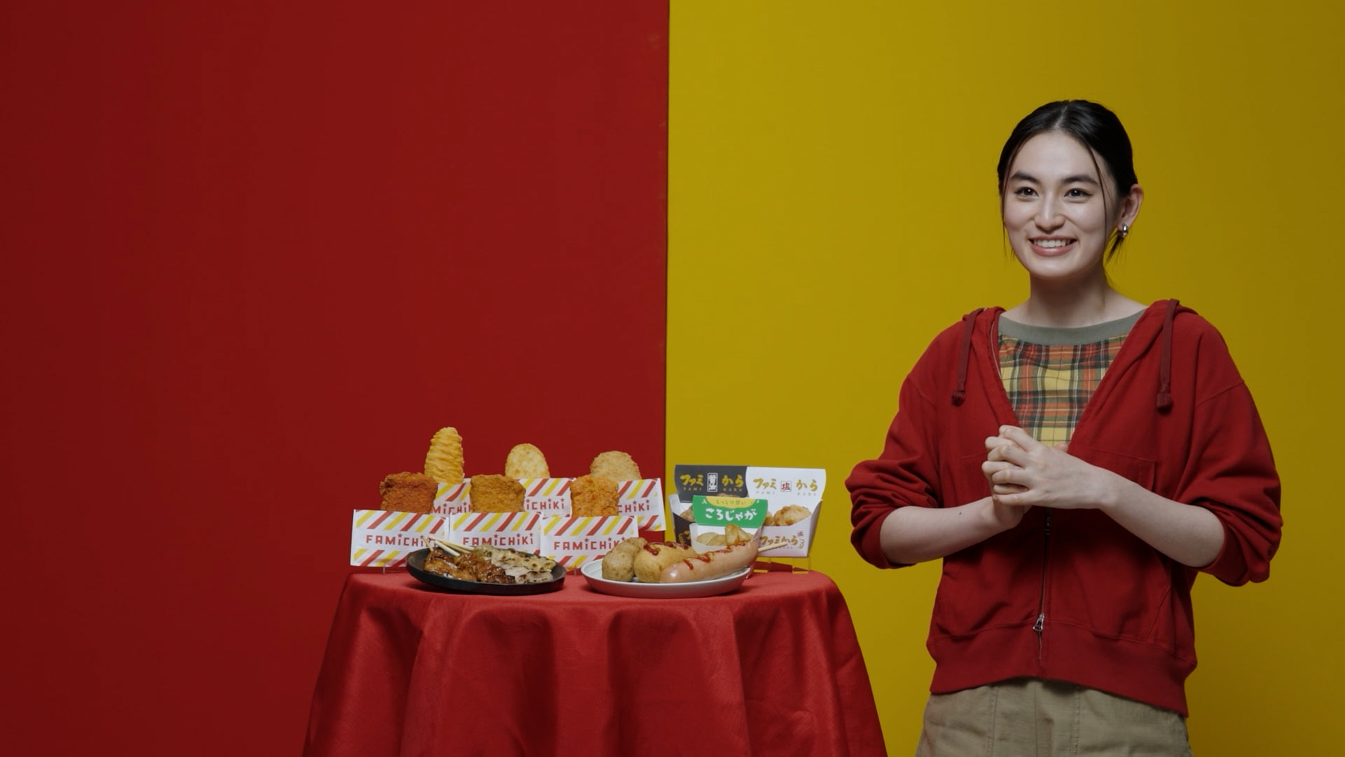 「ファミマ味」のファミチキが登場。食べてる途中で味が変化する“秘密のフレーバー”_006