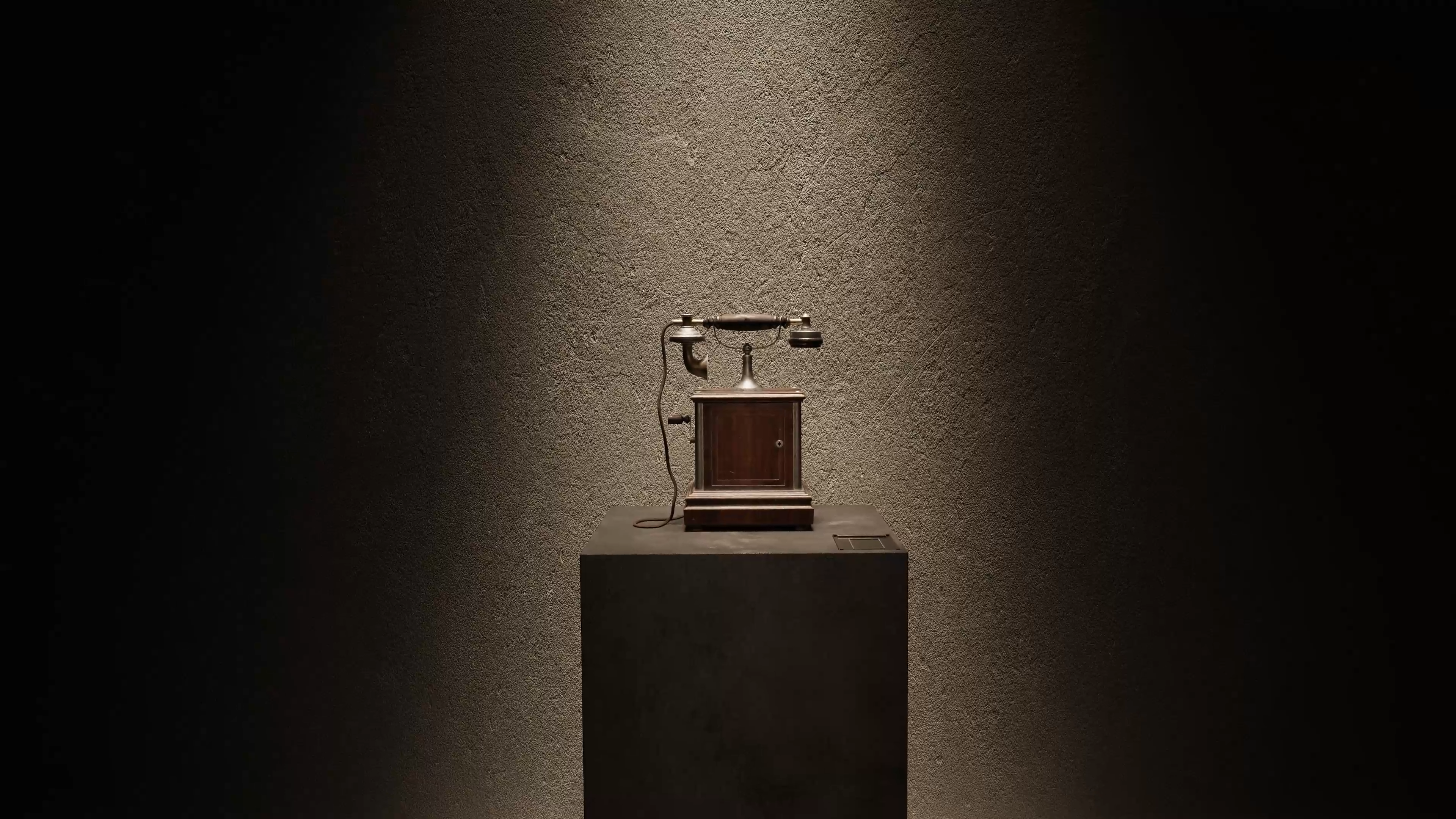 20名を超える謎の人物たちの通話音声を展示するイベント『050-5893-5336展』映像＆キャスト公開も内容が濃すぎる_002