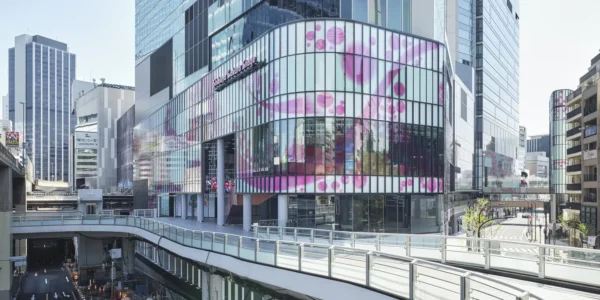体験型イベント「ウワサバナシ調査委員会 case1：現実を改変する文房具」開催決定。渋谷サクラステージ内を回遊しながら謎を解く_003