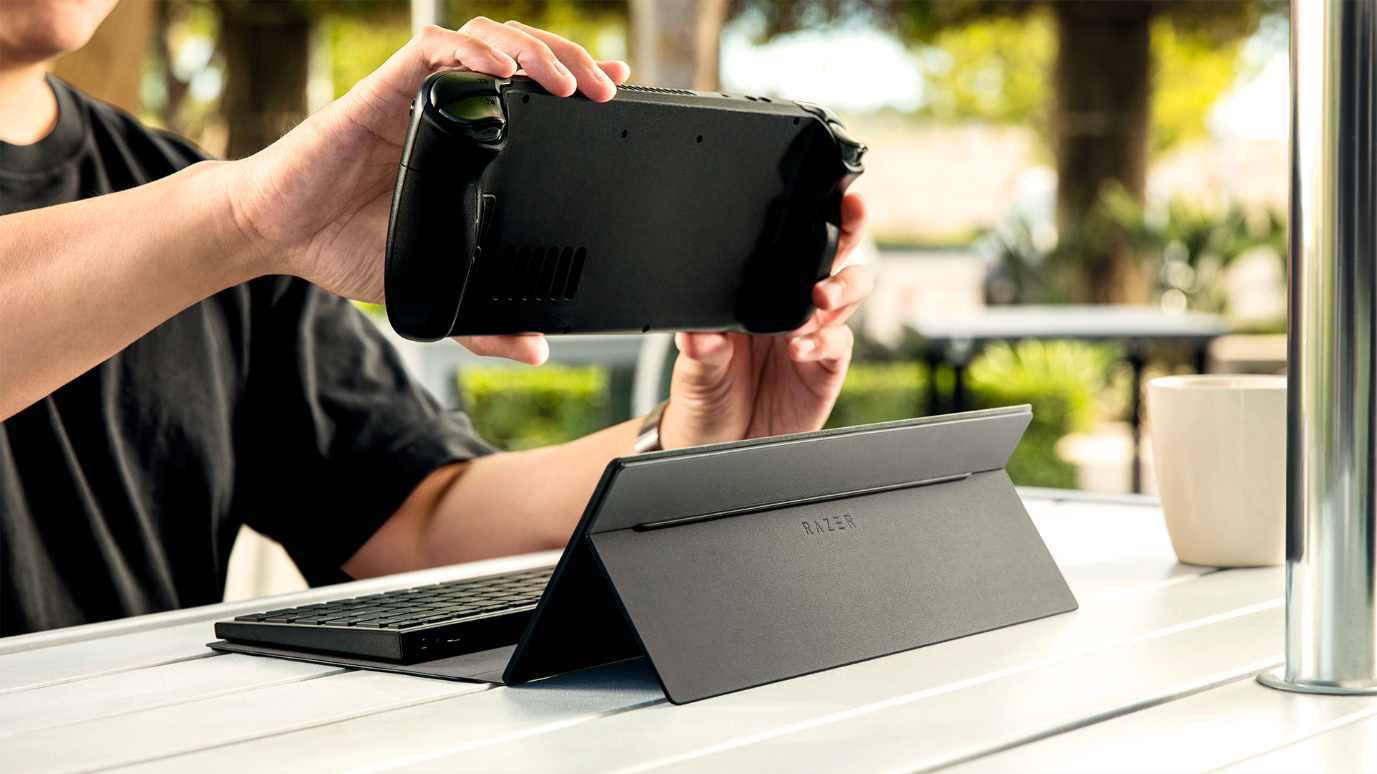 RazerがPUレザー製キーボードケースの最新モデルを発表。キーボードの保護、携帯デバイス向けスタンドを両立_003