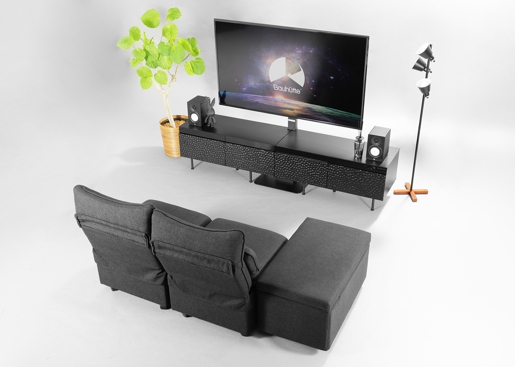 機材の熱、首の疲れなどゲーマーの悩みを解決する「空調テレビボード」＆「電動昇降テレビスタンド」登場_030