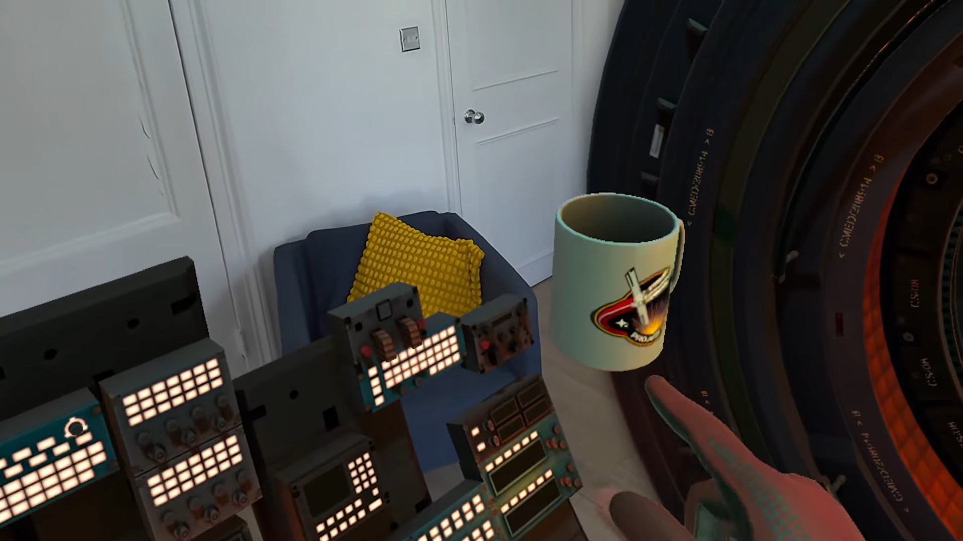 『プロジェクト・ヘイル・メアリー』のVRゲーム版プレイ映像が初公開。船内の計器類を操りつつ、「ロッキー」との会話も楽しめる_002