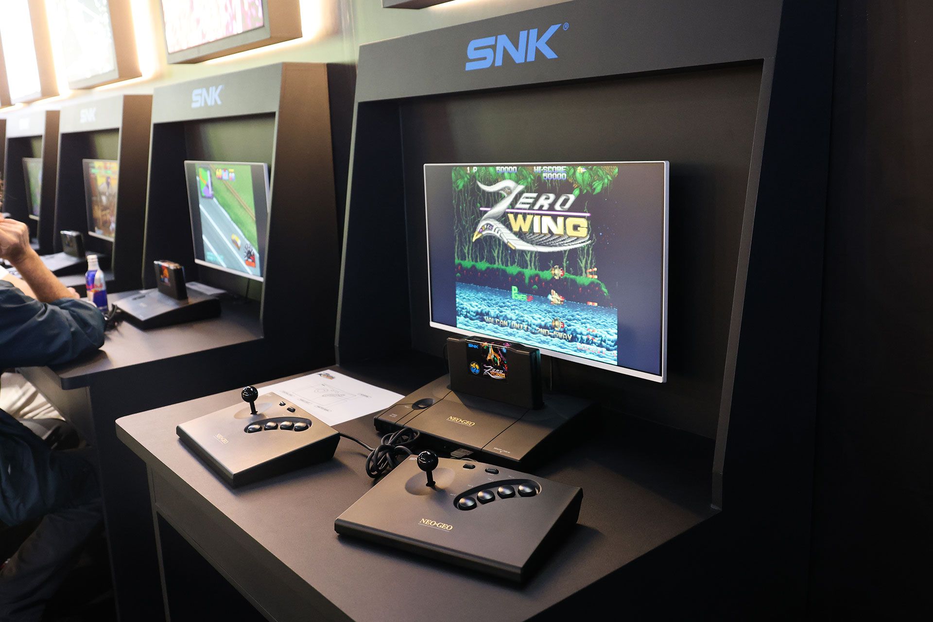 『NEOGEO AES+』インタビュー:過去作の互換性100%+『ゼロウィング』など新規タイトルも追加_010