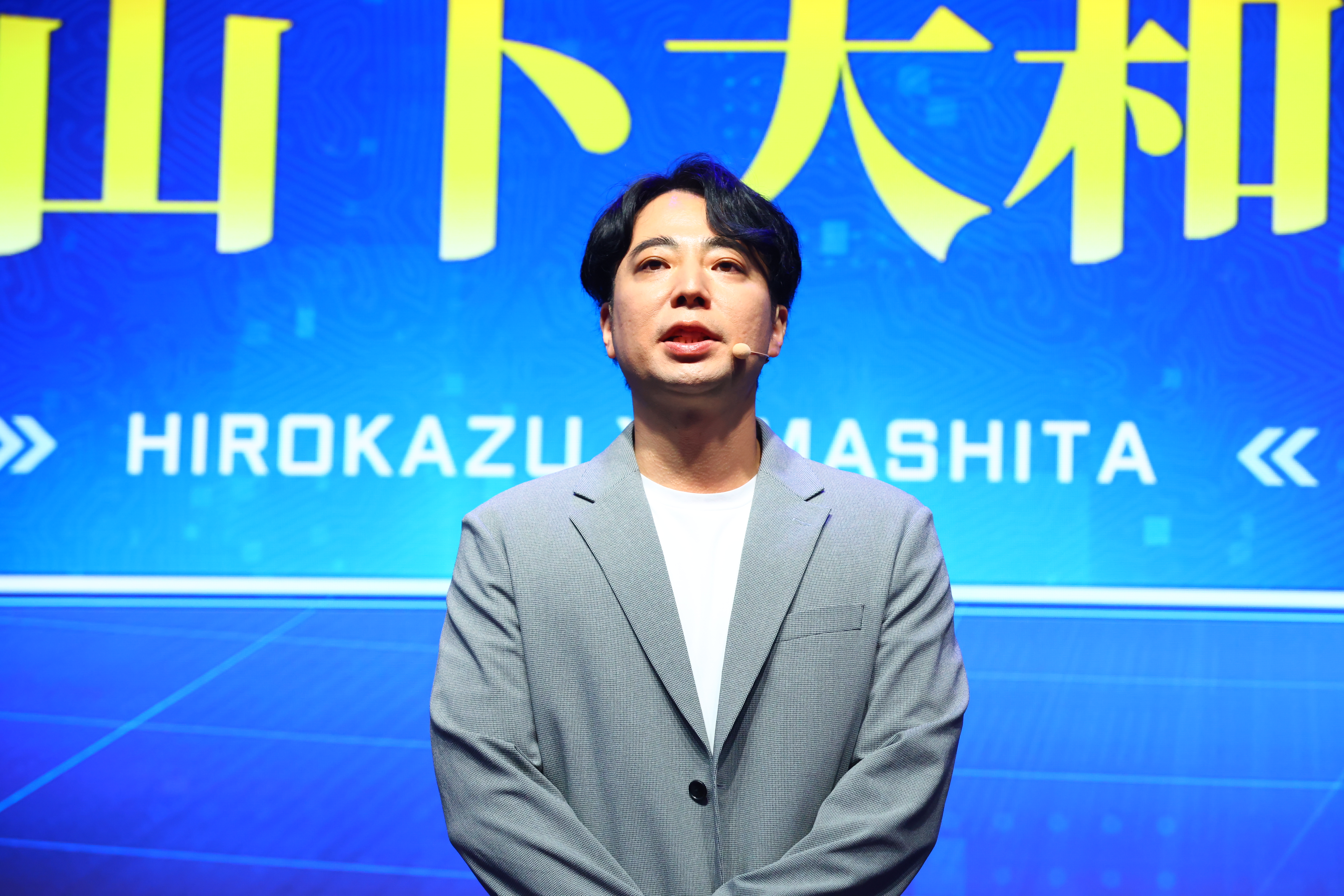見た目はド派手なのに操作はタップとスライドだけ!?『シャンフロ』初ゲーム化が仕込む “手軽さ” のギャップをえなこさんが実演_002