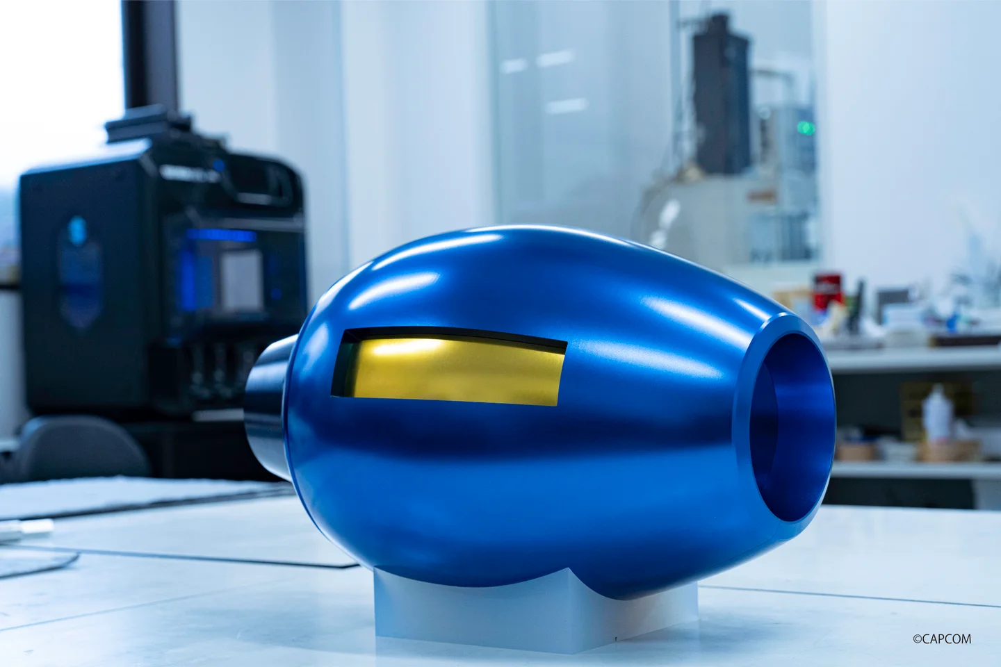『ロックマン』「究極の青を追求した1/1スケールロックバスター」が東京ゲームショウ2026にて展示_002