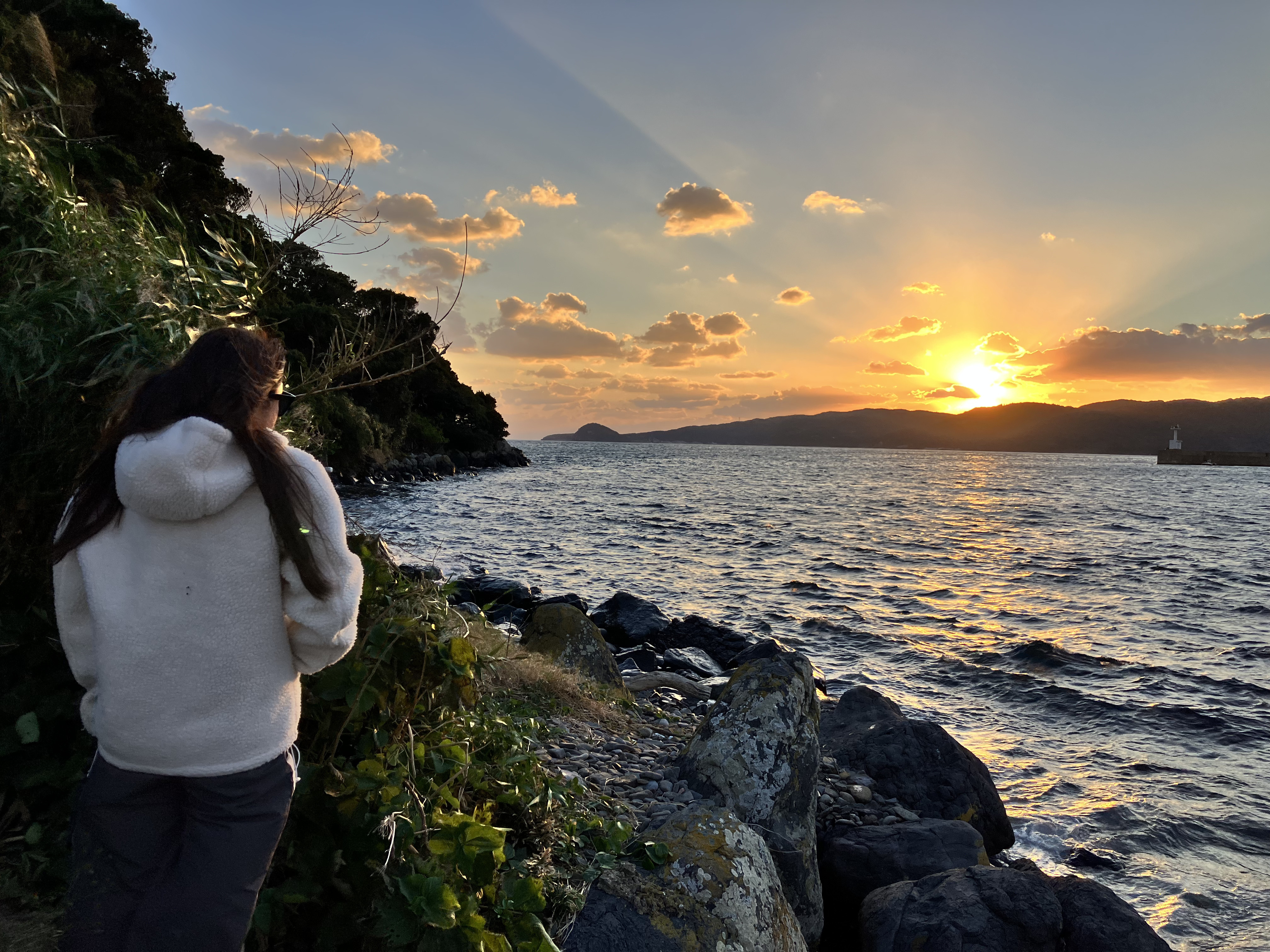 “無人島”を舞台に大人100人が全力でかくれんぼをするイベント「無人島かくれんぼ2026」が10月31日より開催_031