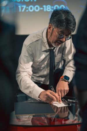 『ダンガンロンパ』小高和剛×高田雅史対談。モノクマは発注から5分、テーマ曲は締め切り当日の20分で誕生した(!?)
_027