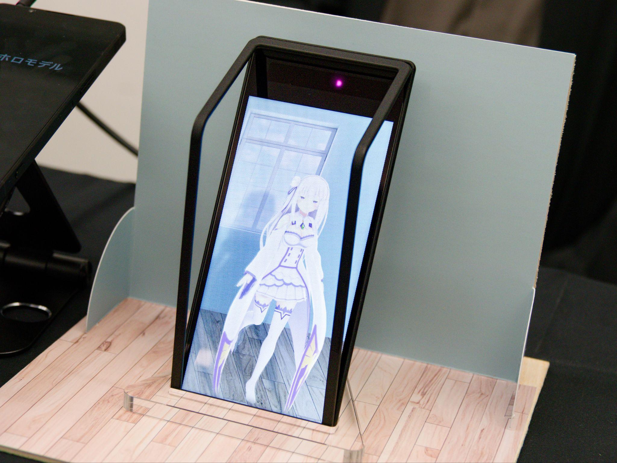 ソニーの空間再現ディスプレイ「ELF-MN1」体験レポート。推しを机上に召喚、専用メガネ等なしの「裸眼3D」で眺められる_008