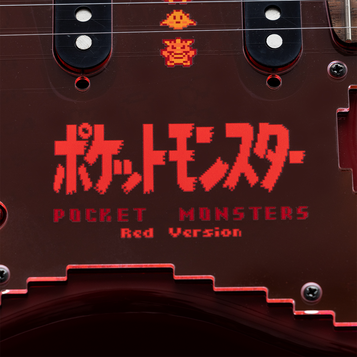 Fenderとコラボした『ポケットモンスター 赤・緑』デザインのギターが、ポケモンセンターオンラインに登場_004