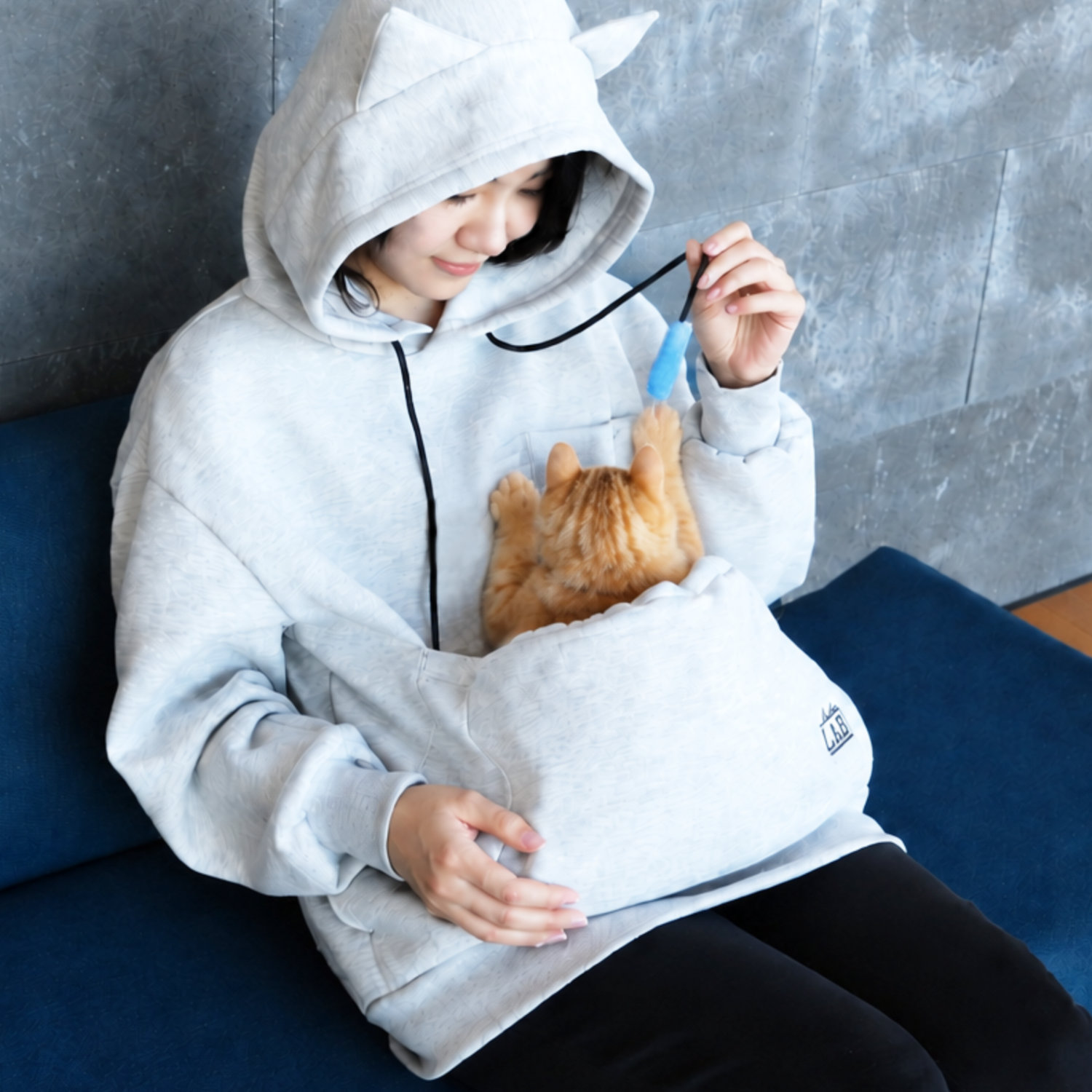 愛猫を“お腹のポケット”にINできるルームウェア「にゃんガルーパーカー3」が発売_006