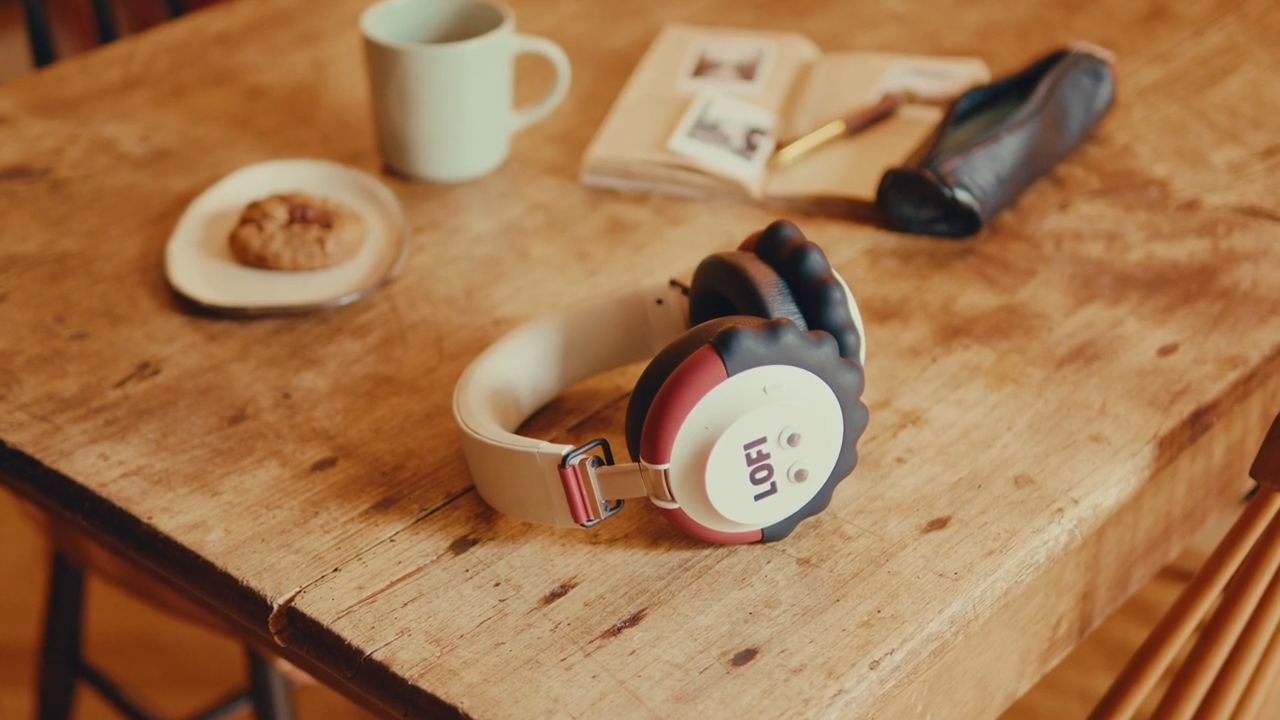Lofi Girlの“あの子”がつけている「ヘッドホン」が海外向けに登場_003
