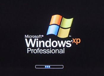 日本語版もないのにどうしても遊びたくて、違法まがいのデバイスを使ってまで無理やり北米版の『〇〇』を遊んだ男の物語_001